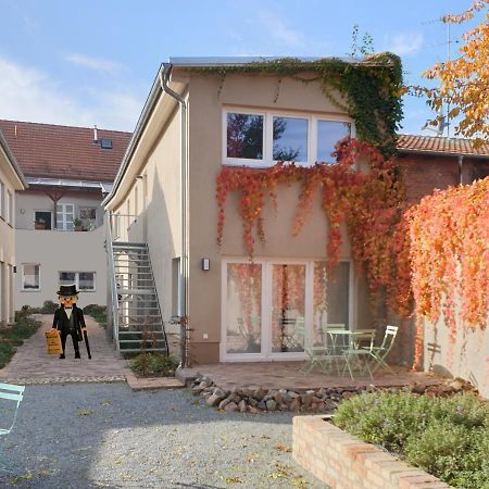 Aparthotel Travel Art Boardinghouse Neuruppin Exterior foto